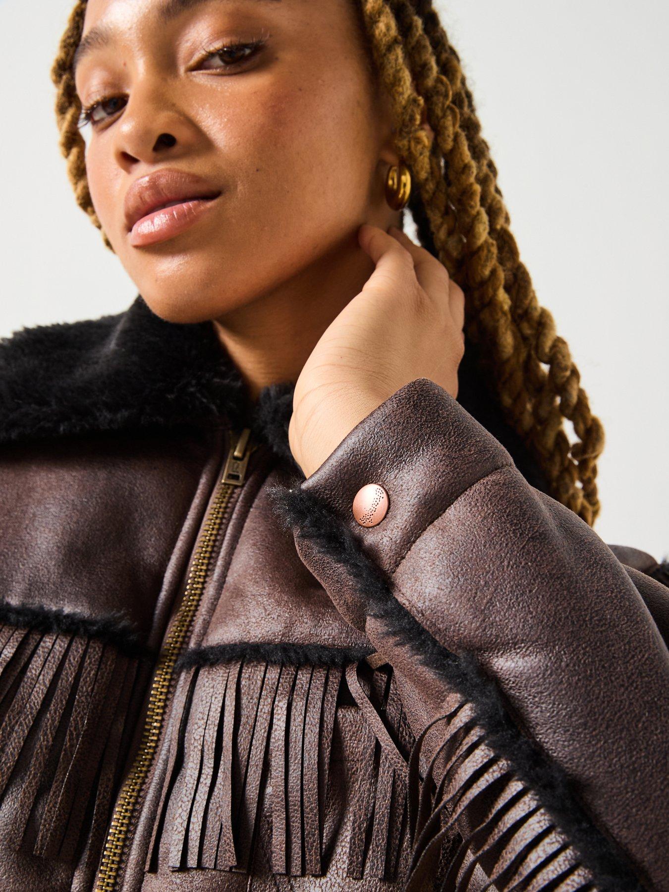 wrangler-fringe-wrange-jacket-brown-leather-blackdetail