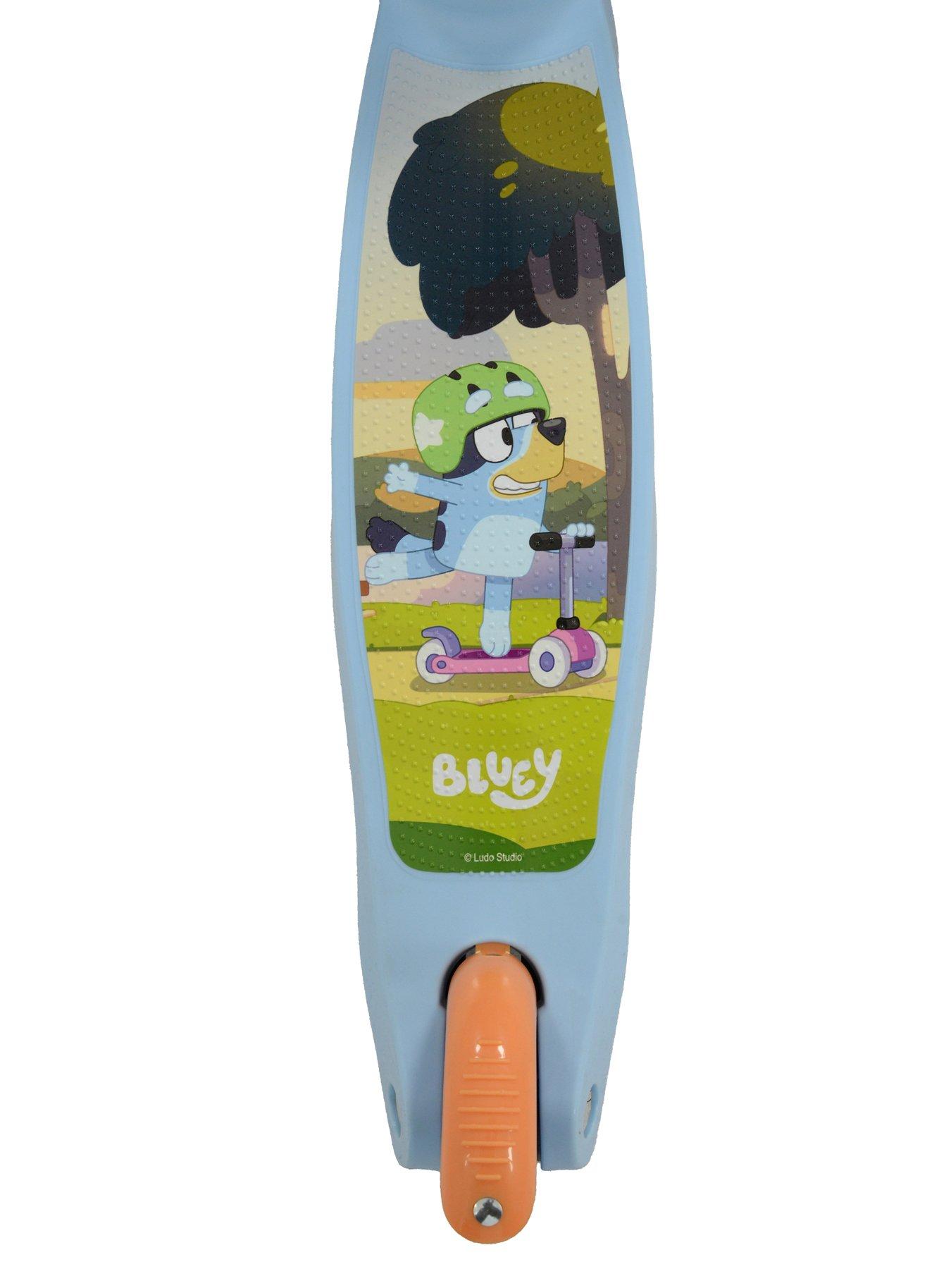 Image 4 of 5 of Bluey Mini Go! Tilt Scooter with Lights