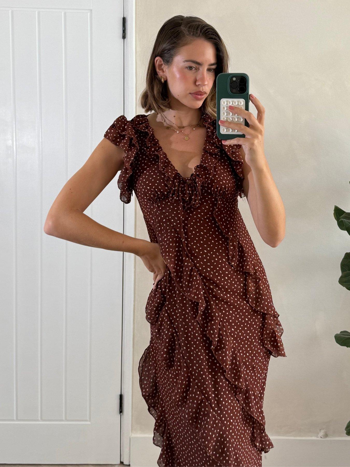 style-cheat-chocolate-spot-ruffle-maxi-dress-brownoutfit