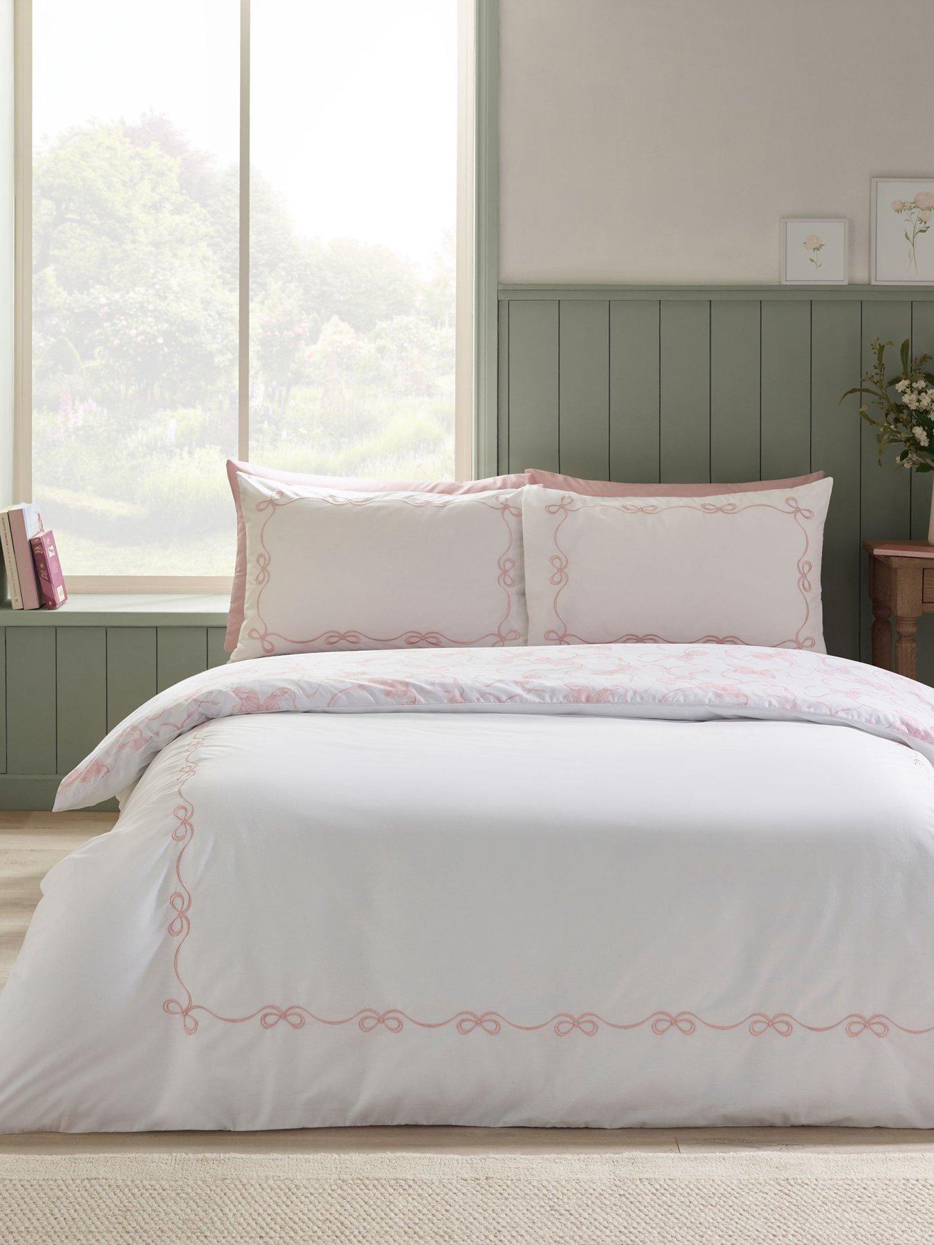 catherine-lansfield-bow-embroidery-duvet-setback