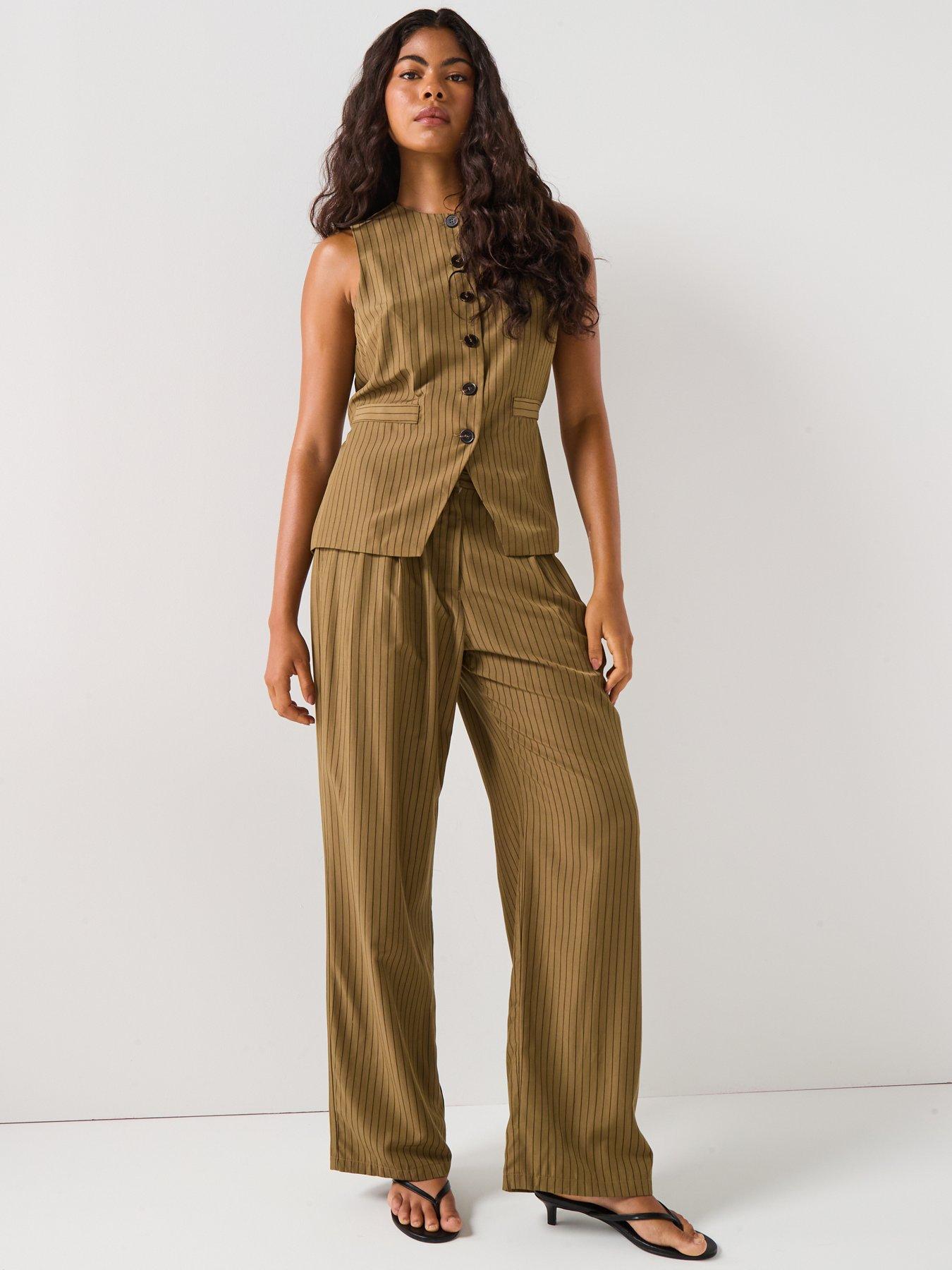 style-cheat-khaki-pinstripe-trouser-greenoutfit