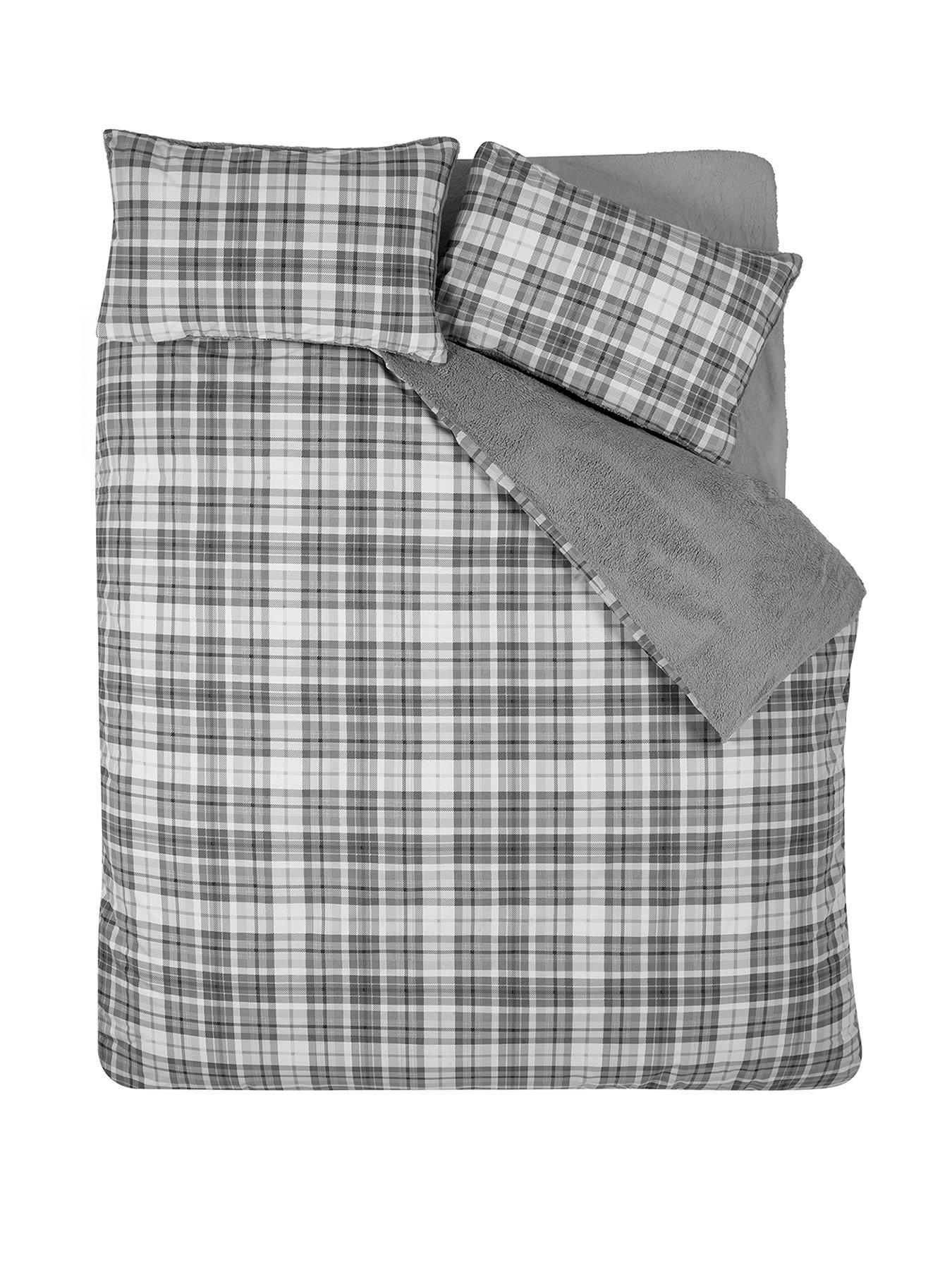 catherine-lansfield-cosy-sherpa-check-duvet-set-greystillFront