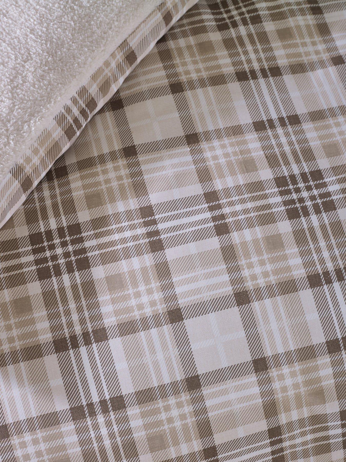 catherine-lansfield-cosy-sherpa-check-duvet-set-naturaldetail