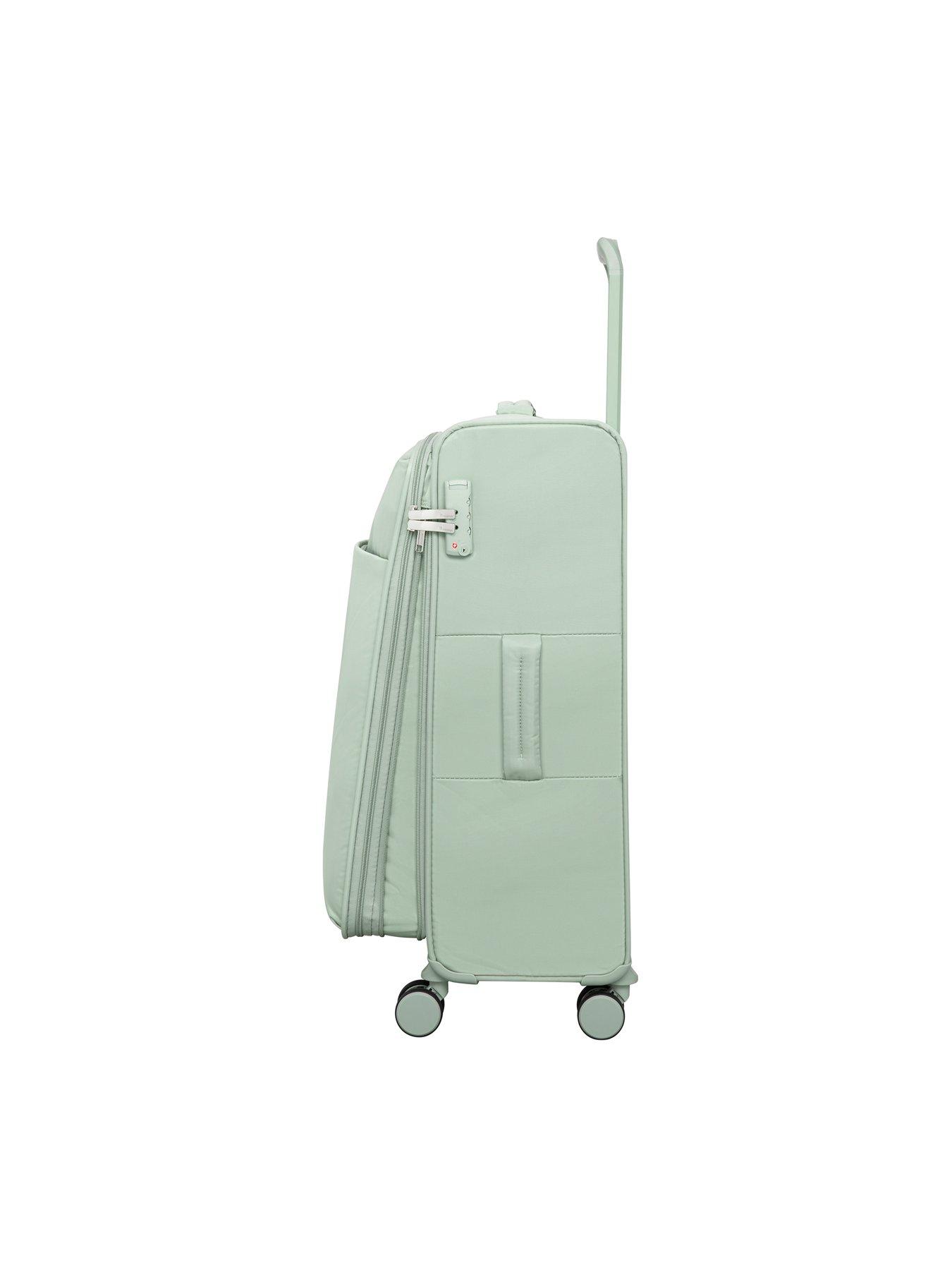 it-luggage-it-luggage-lustrous-luxe-desert-sage-3pc-suitcase-setoutfit