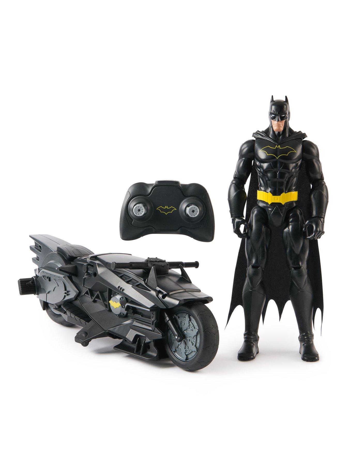 batman-stealth-remote-control-batcycle-with-12-inch-batman-figuredetail