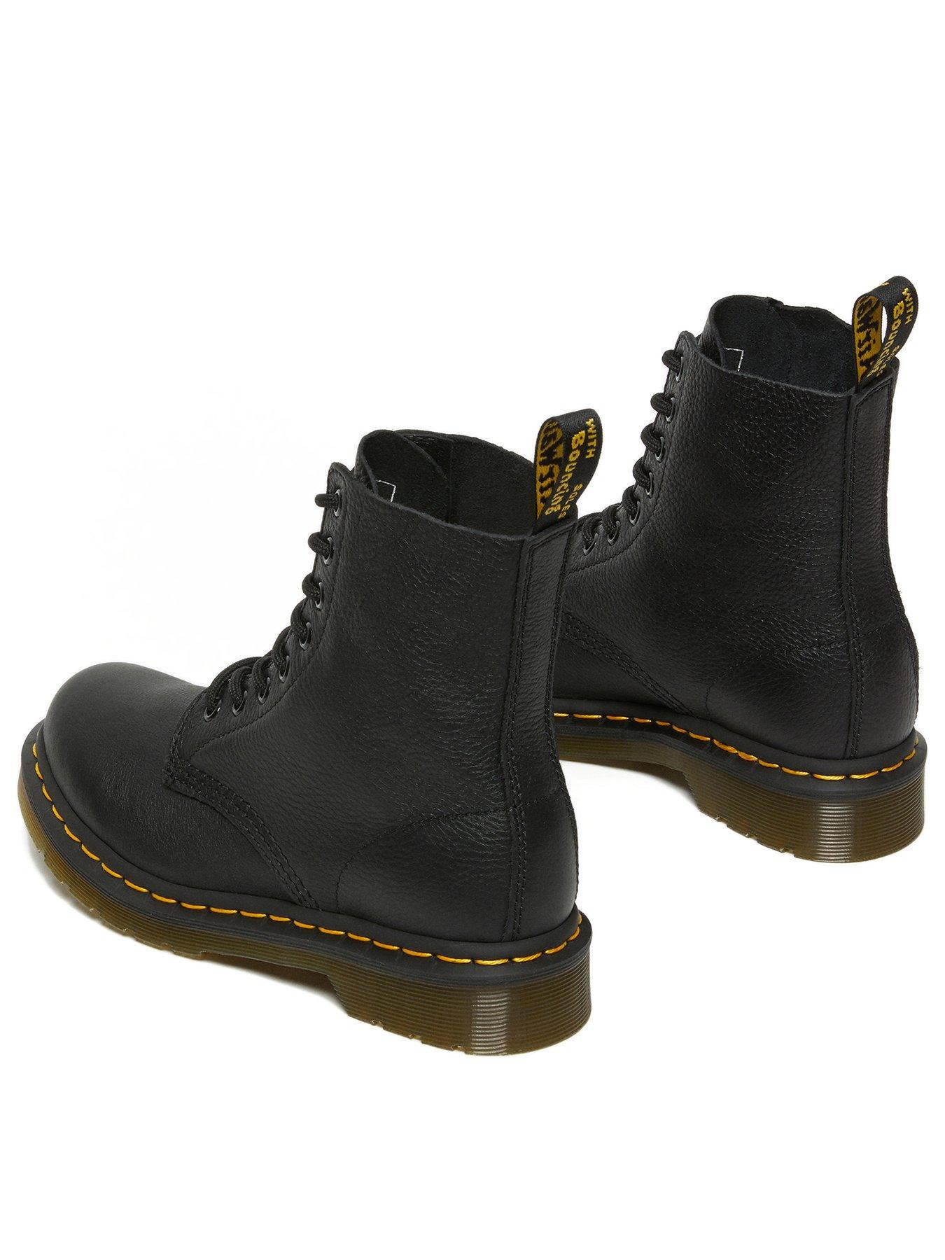 dr-martens-1460-pascal-8-eye-boot-virginia-blackoutfit