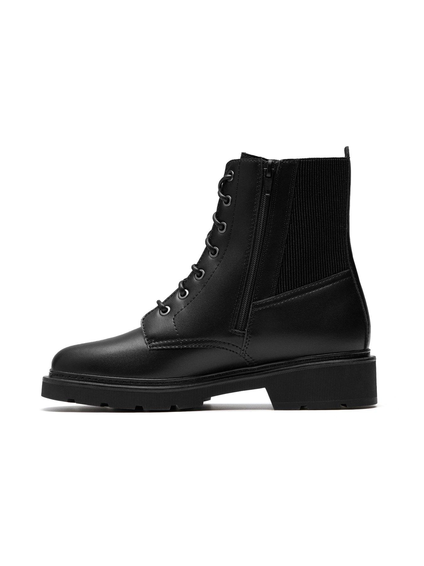 Image 6 of 6 of Clarks Wide Fit Lauryl West Boots - Black