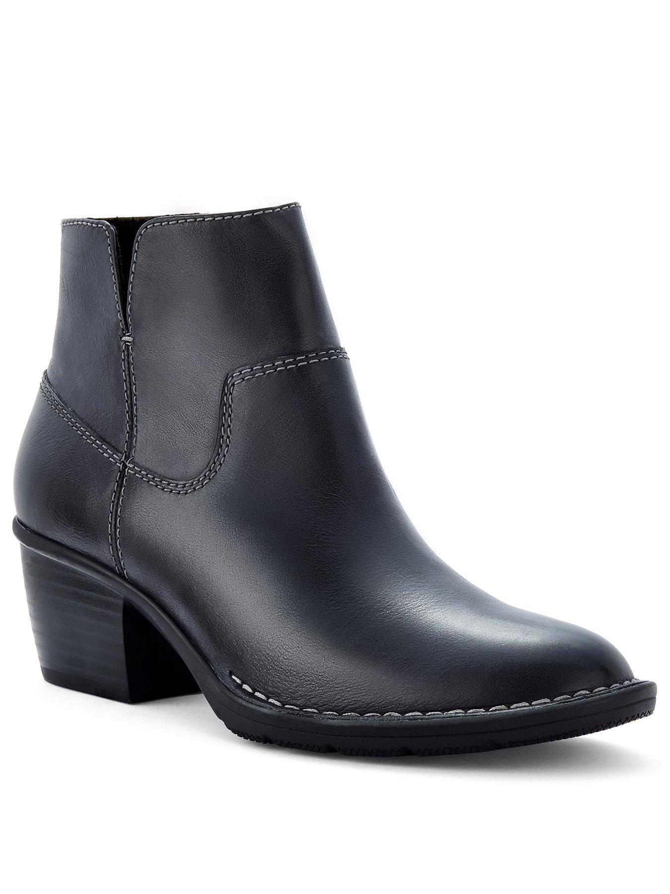 clarks-wide-fit-kastela-top-boots-blackstillFront