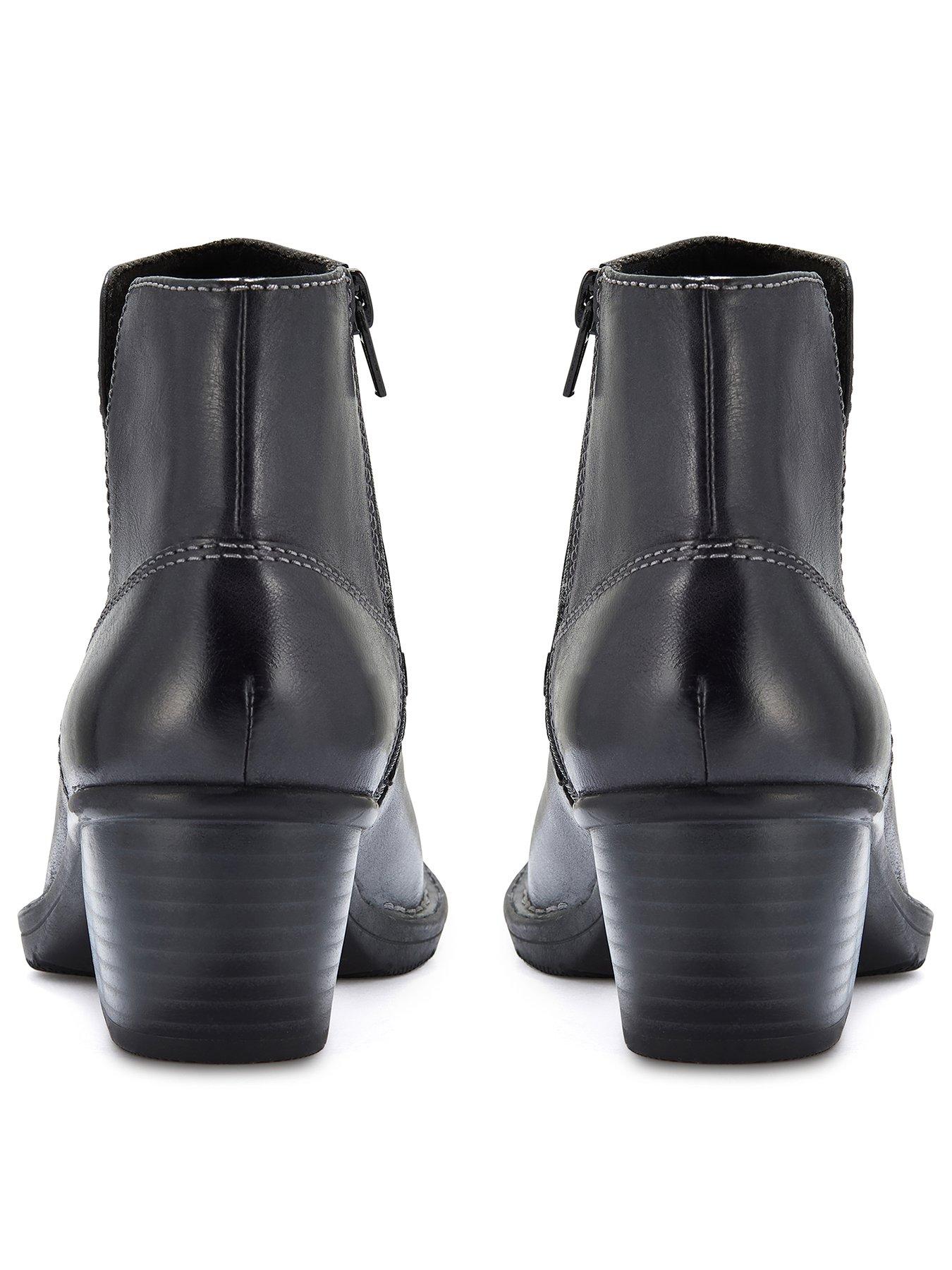 clarks-wide-fit-kastela-top-boots-blackback