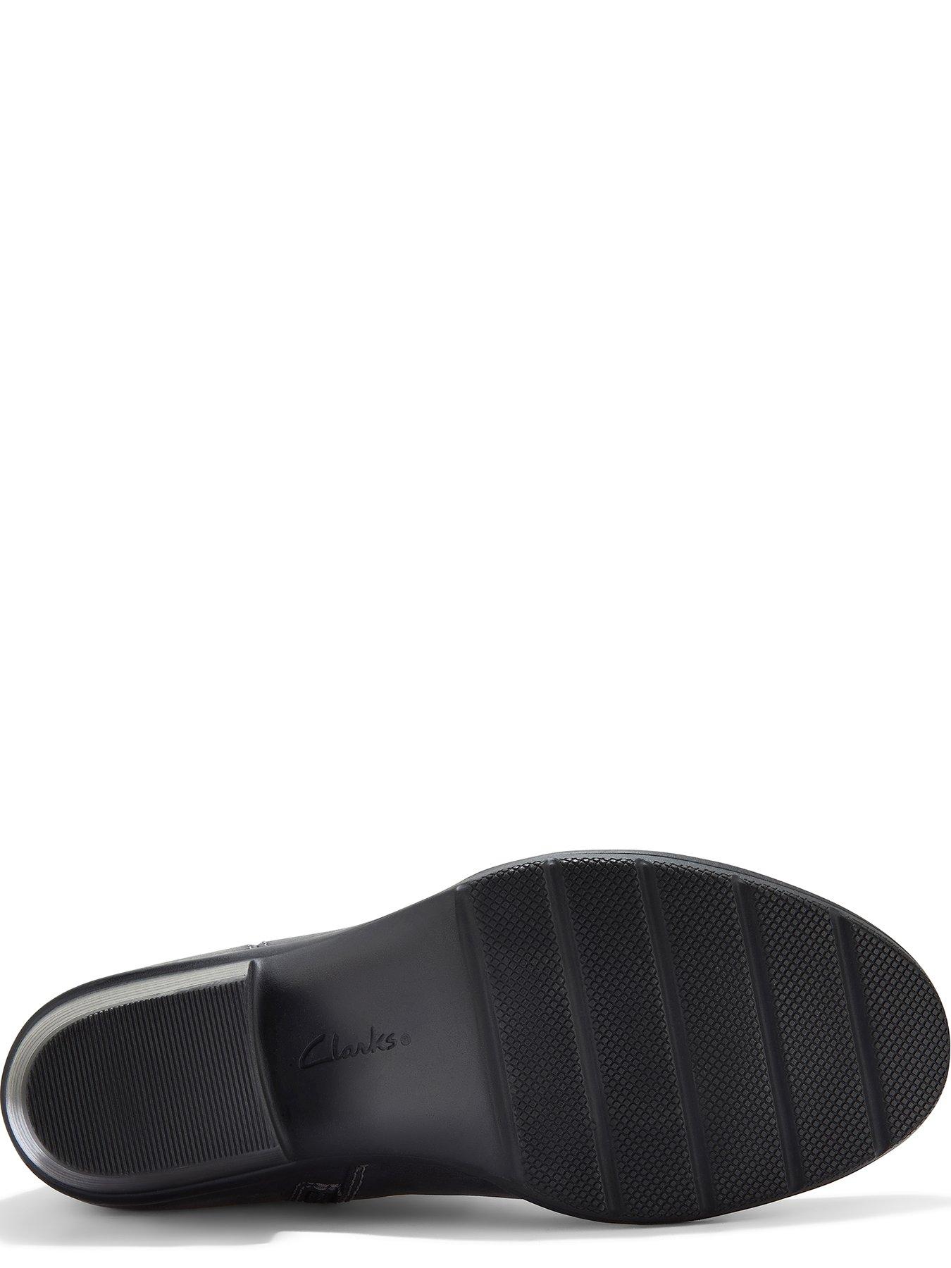 clarks-wide-fit-kastela-top-boots-blackdetail