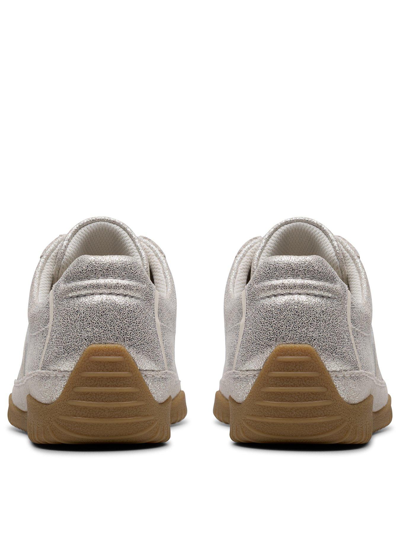 clarks-meridor-lo-trainers-silverback