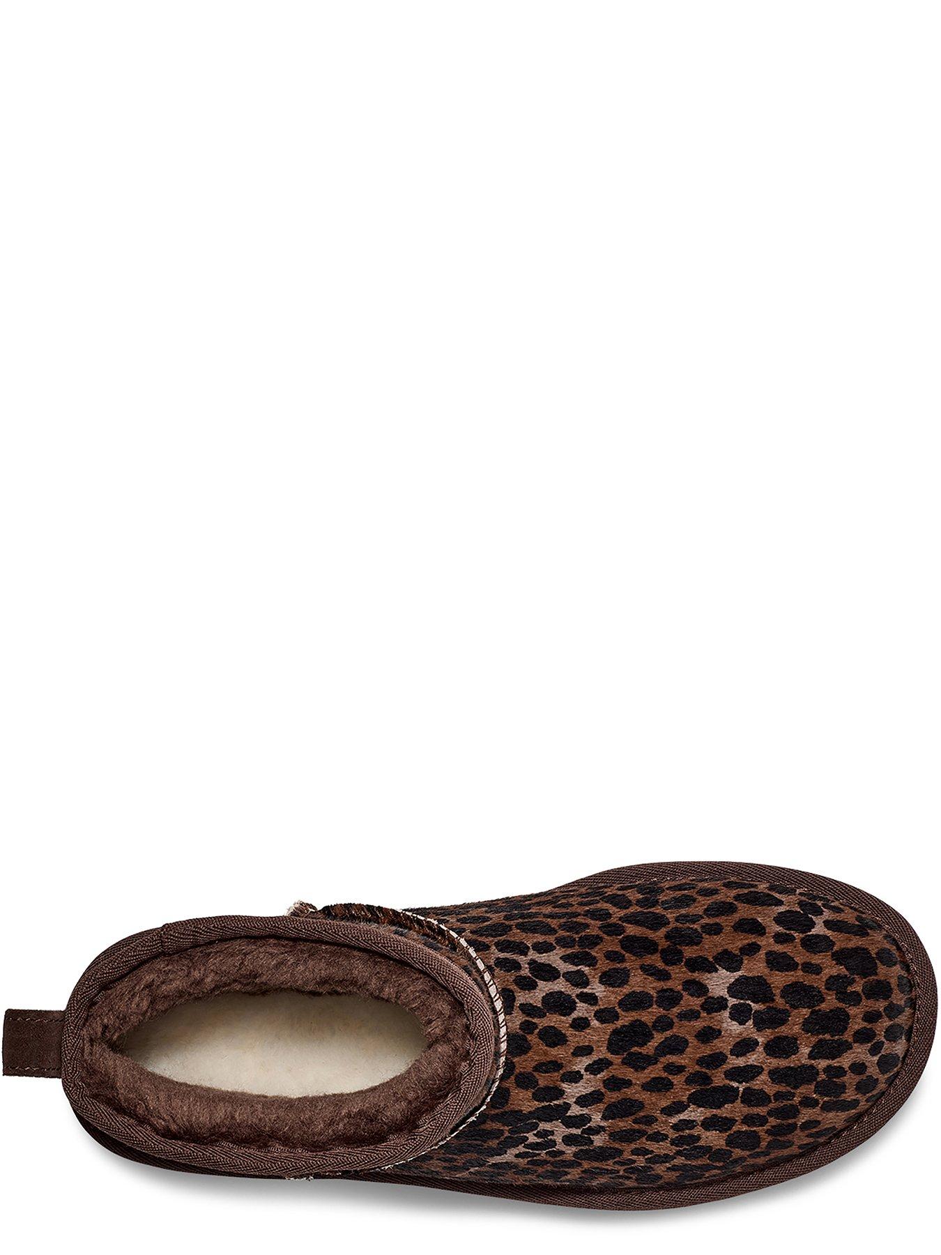ugg-classic-ultra-mini-caspian-boots-animal-printoutfit