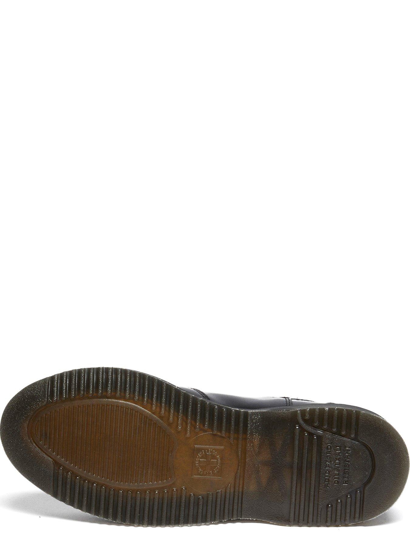 dr-martens-flora-smooth-leather-chelsea-boots-blackdetail