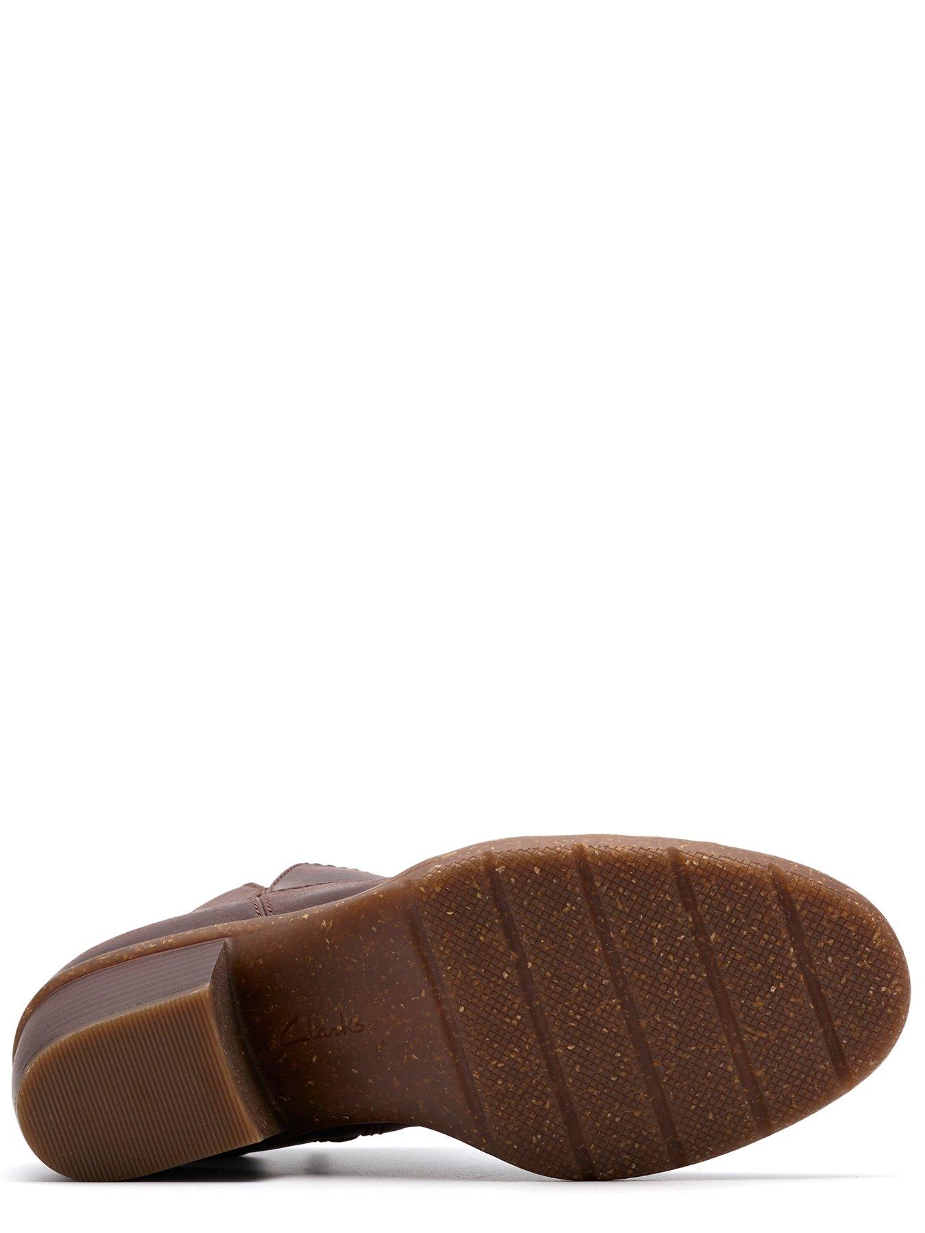 clarks-wide-fit-kastela-top-boots-browndetail
