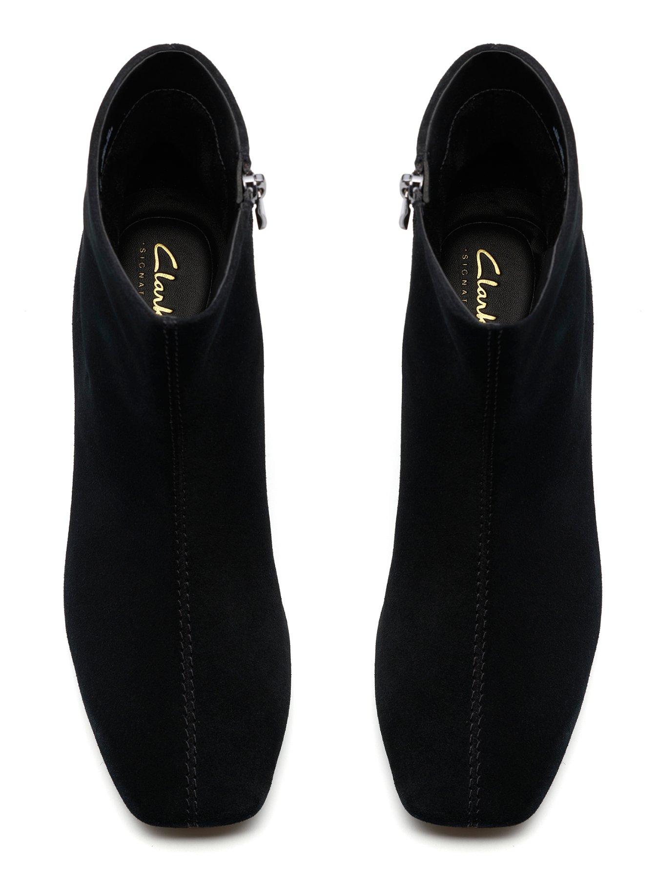 clarks-fernie-zip-suede-boots-blackoutfit