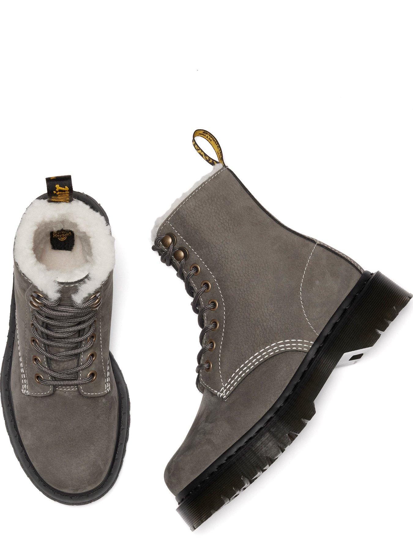 dr-martens-1460-pascal-bex-8-eye-boot-gunmetal-milled-nubuck-greyoutfit