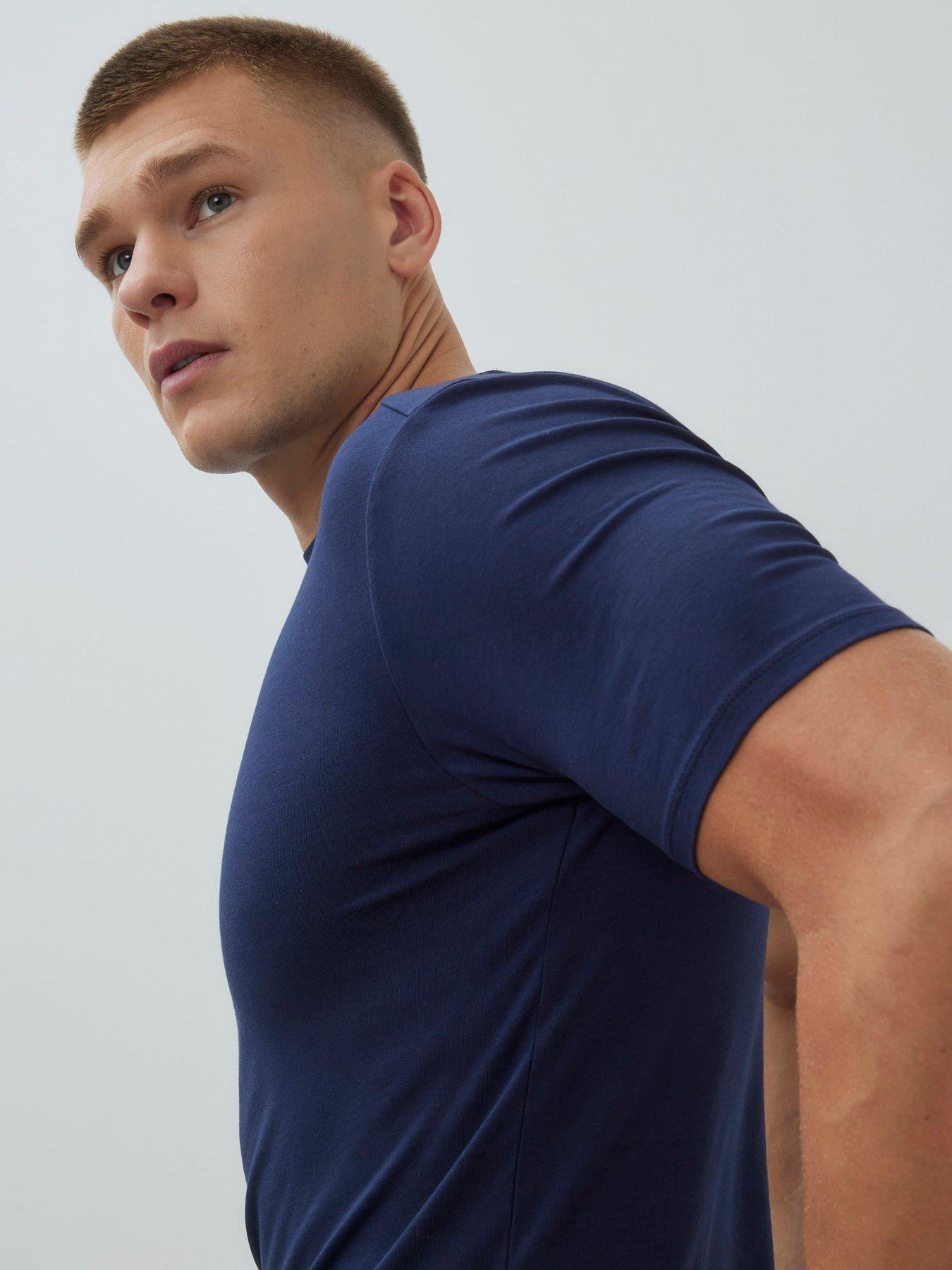 river-island-short-sleeve-muscle-essentials-t-shirt-navyoutfit