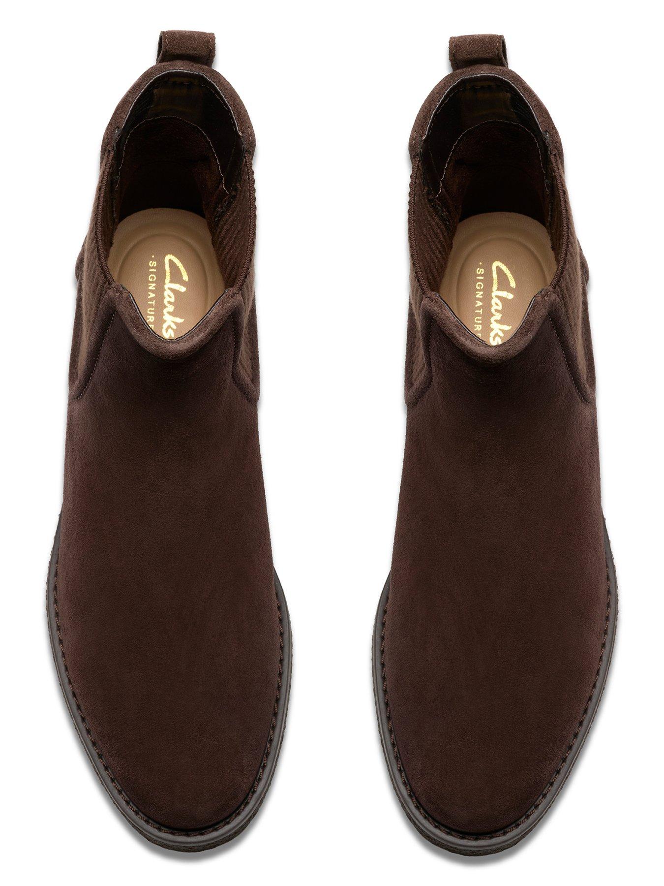 clarks-nella-top-boots-brownoutfit