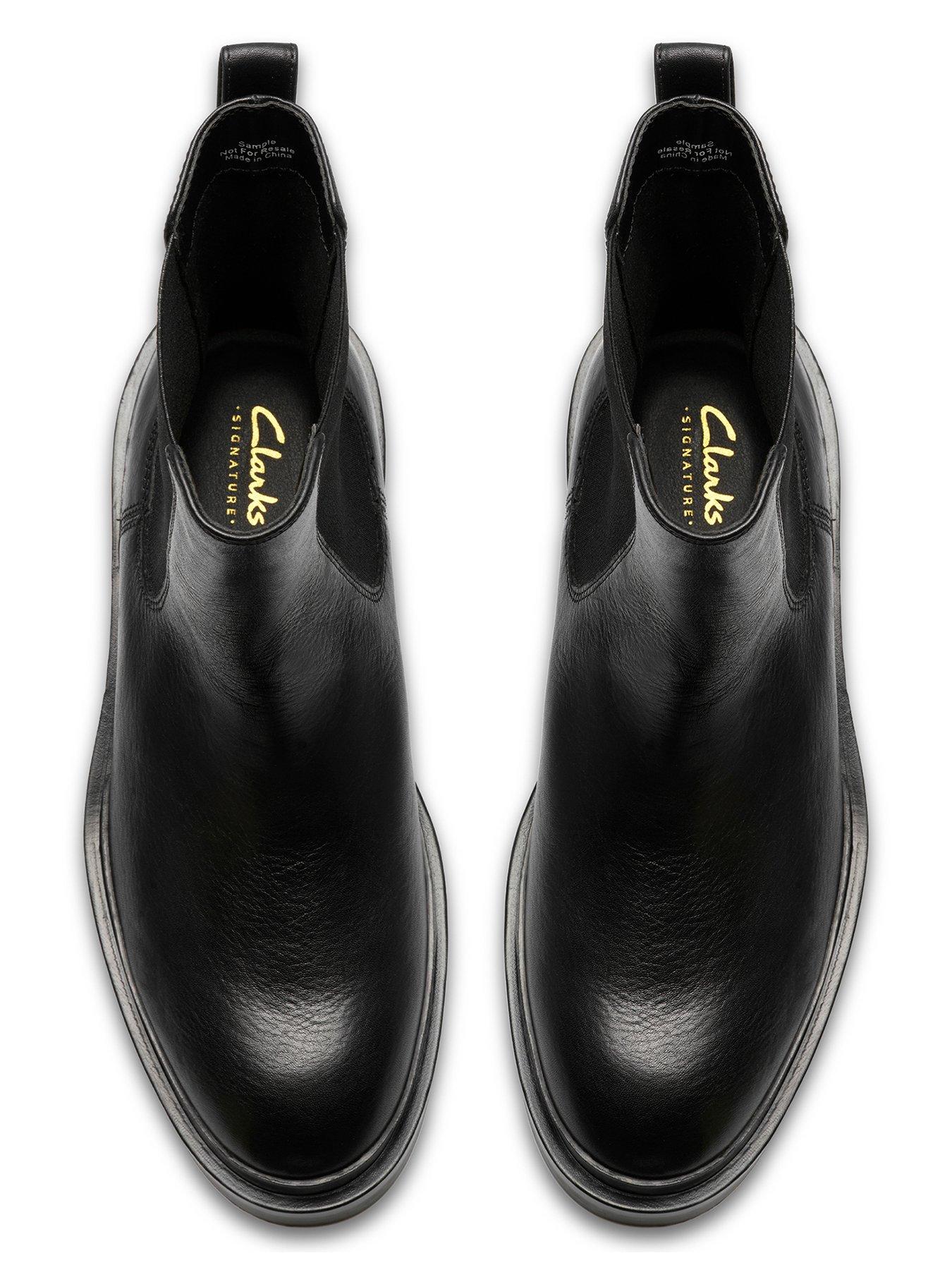 clarks-previa-top-leather-boots-blackoutfit