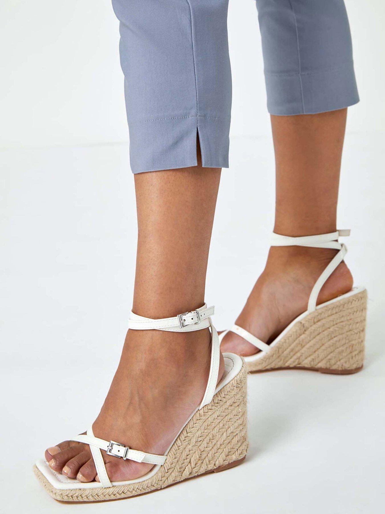 roman-petite-cropped-stretch-trouser-light-greyoutfit