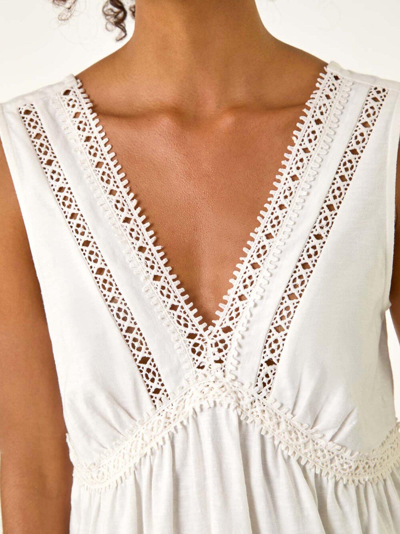 Image 5 of 5 of Roman Detailed Trim V-neck Top - White