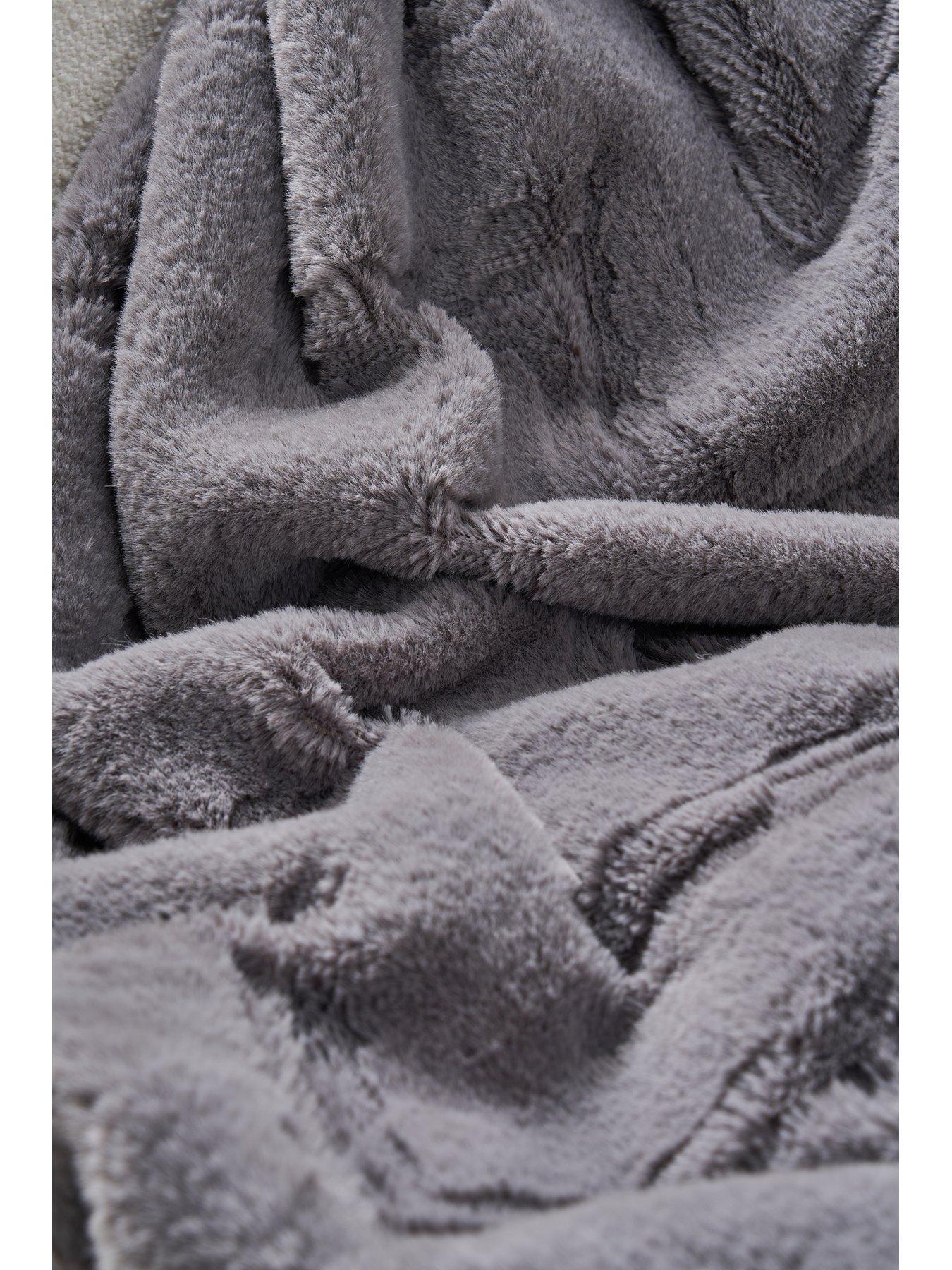 Image 3 of 5 of The Very Collection Chevron Faux Fur Throw