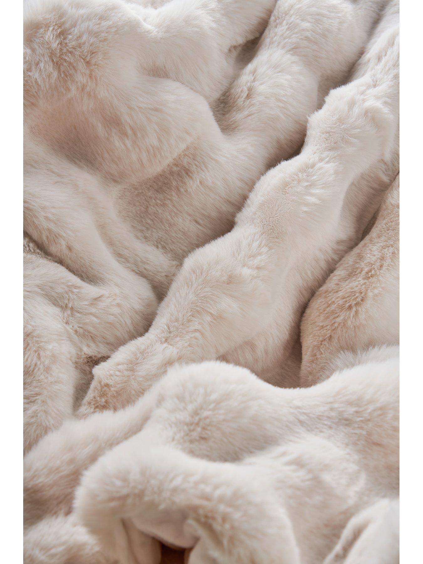 the-very-collection-tia-faux-fur-throwback
