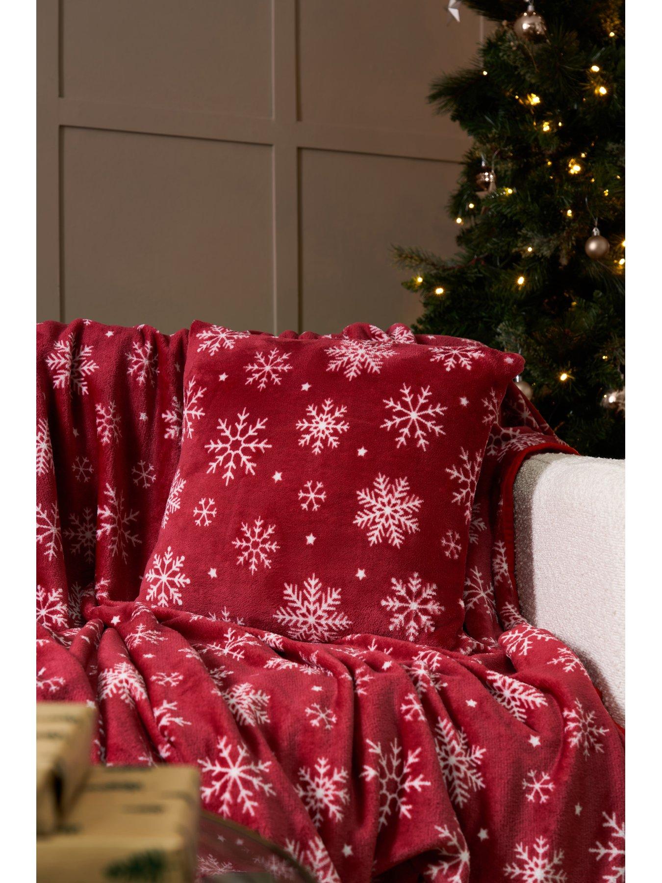 very-home-christmas-snow-flake-throwdetail
