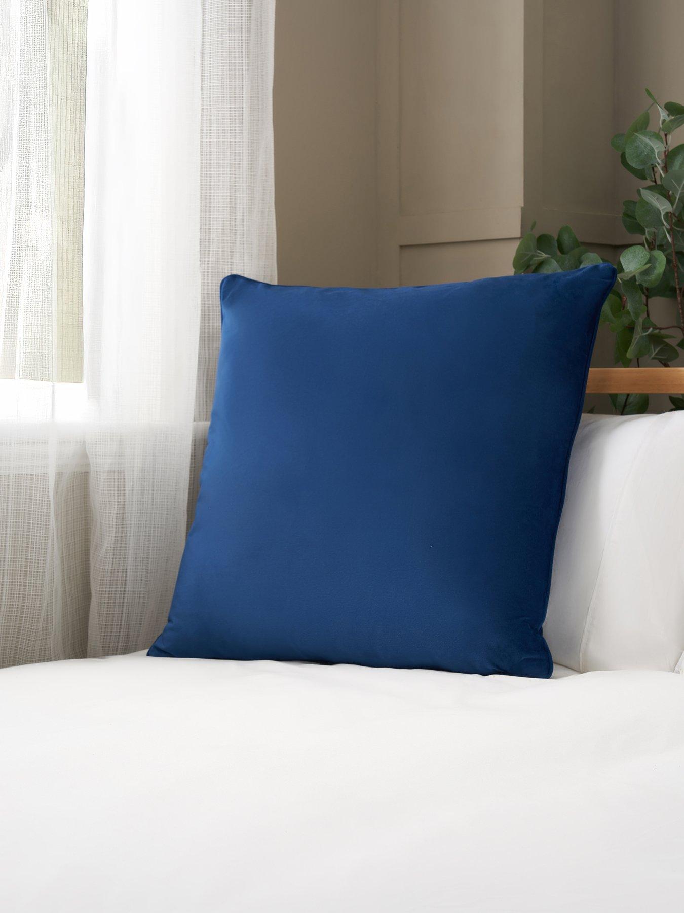 the-very-collection-large-piped-velour-cushion