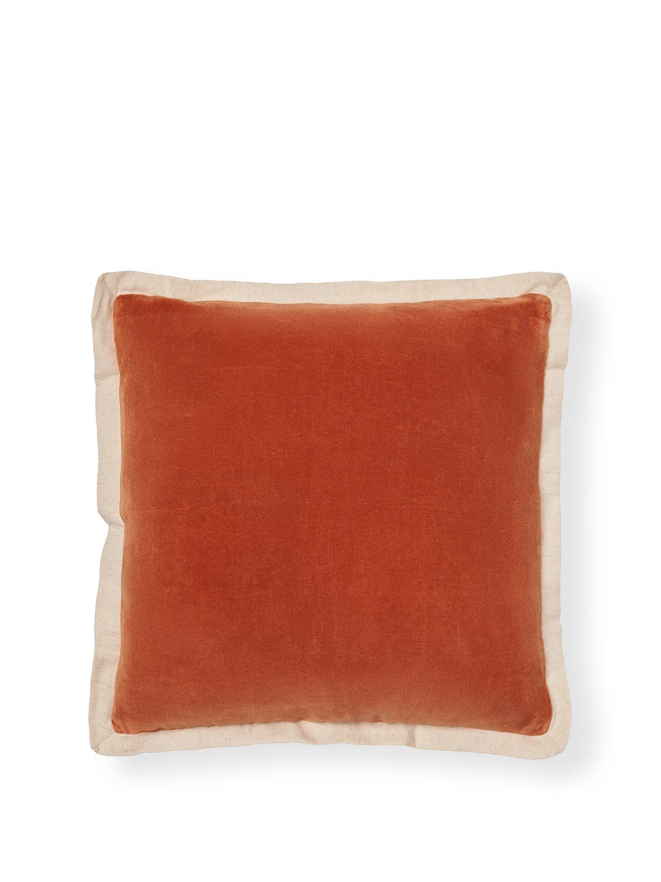 the-very-collection-velvet-frame-cushionstillFront