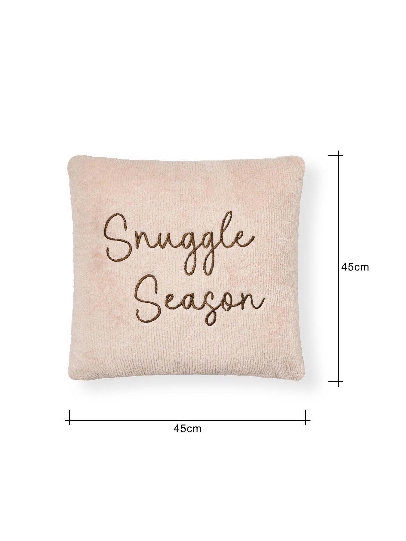 the-very-collection-snuggle-season-cushiondetail