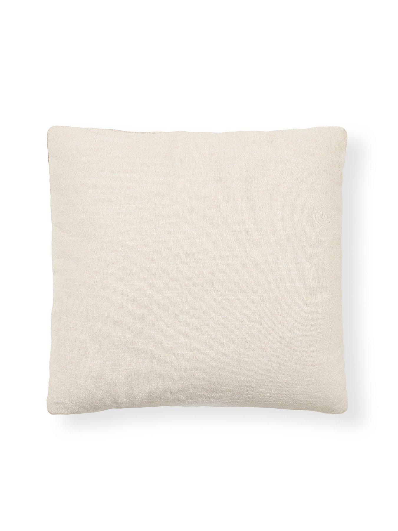 the-very-collection-rainfall-stripe-cushiondetail