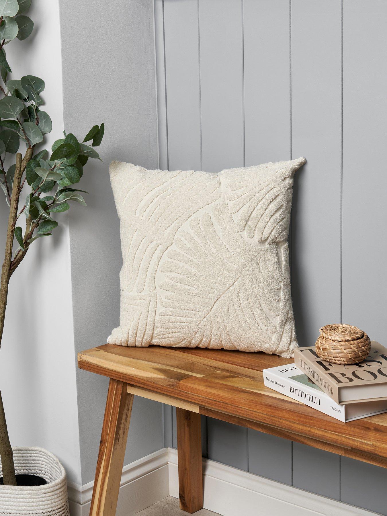 the-very-collection-palm-leaf-cushion