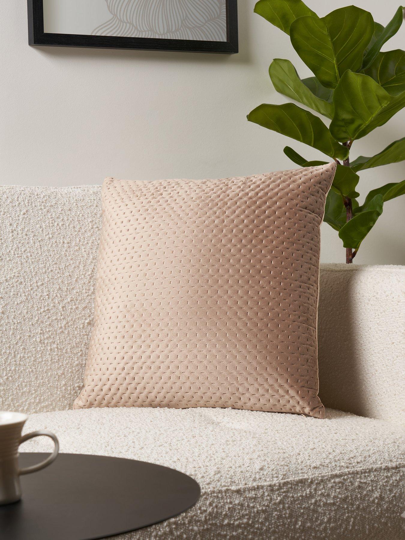 The Very Collection Liso Cushion