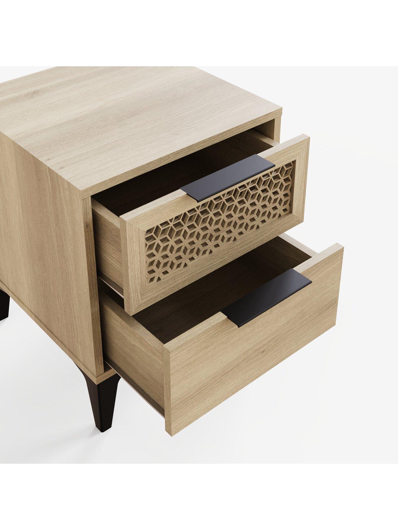 gfw-ezra-bedside-oakdetail