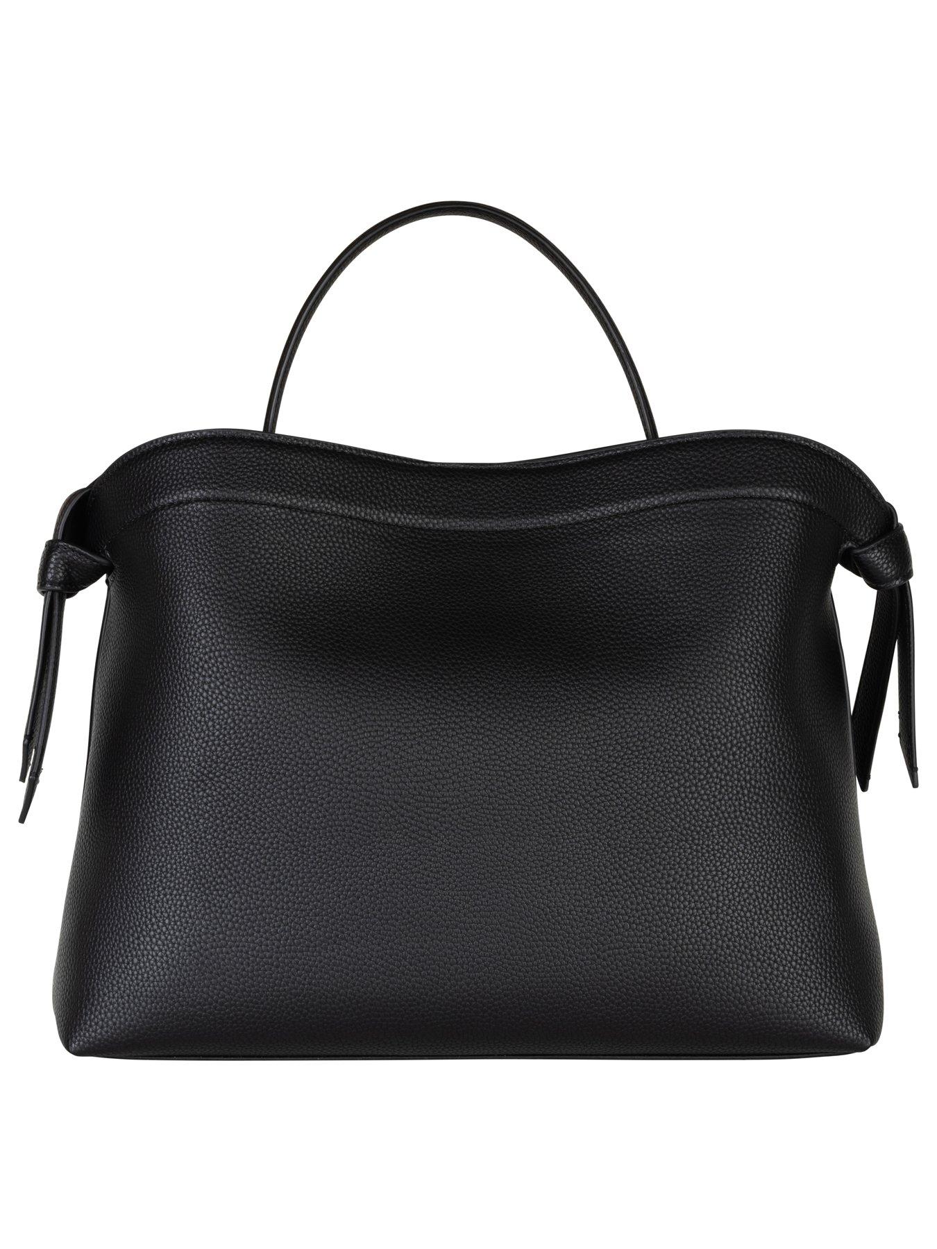 valentino-femke-handbag-blackoutfit