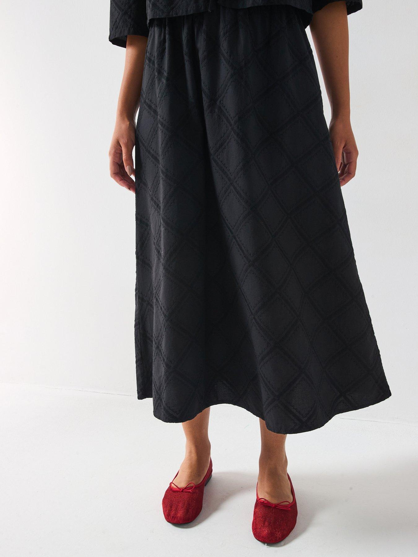pieces-francis-high-waist-midi-skirt-black