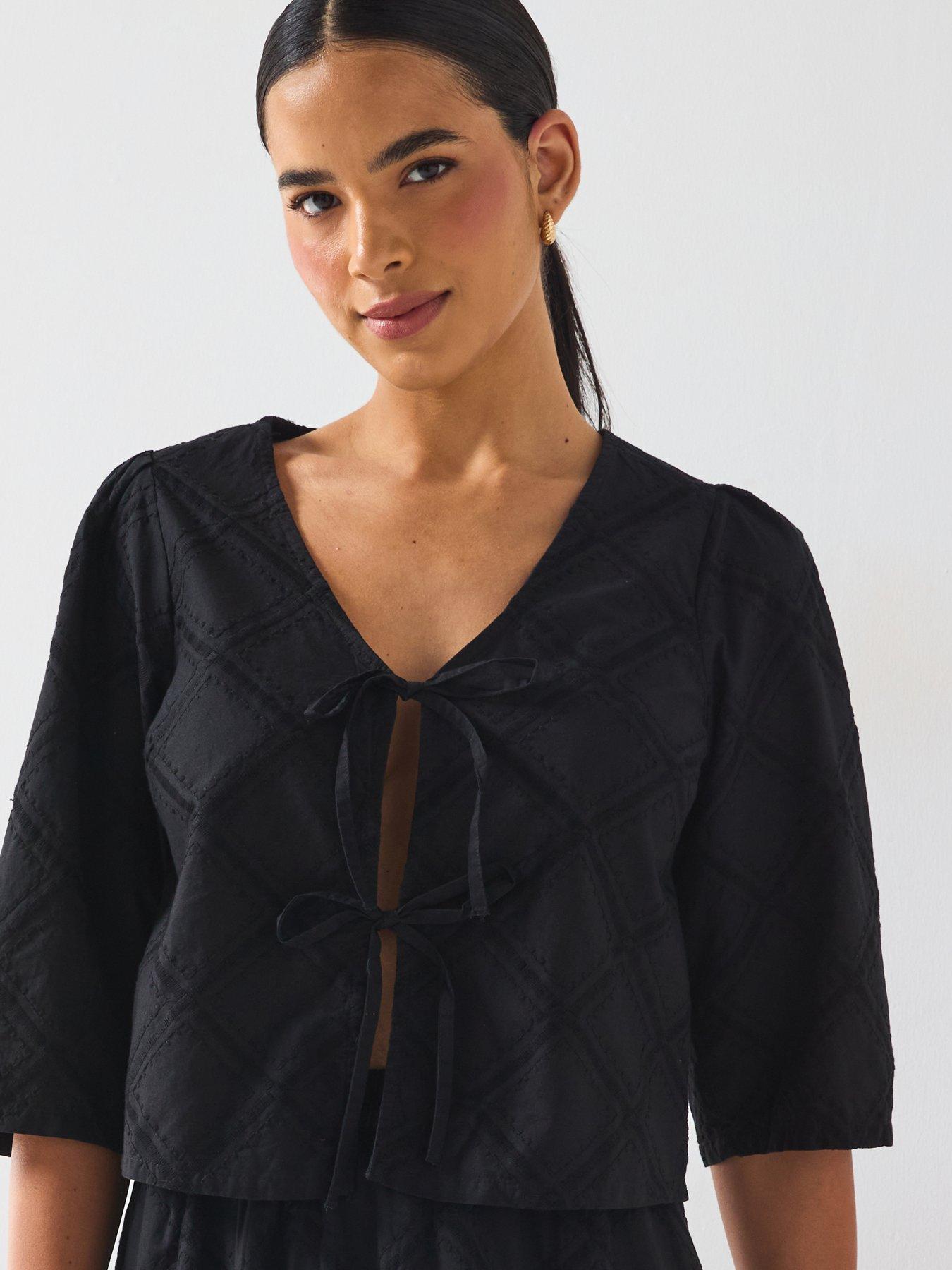 Image 1 of 6 of PIECES Francis 3/4 Sleeve Woven Top - Black
