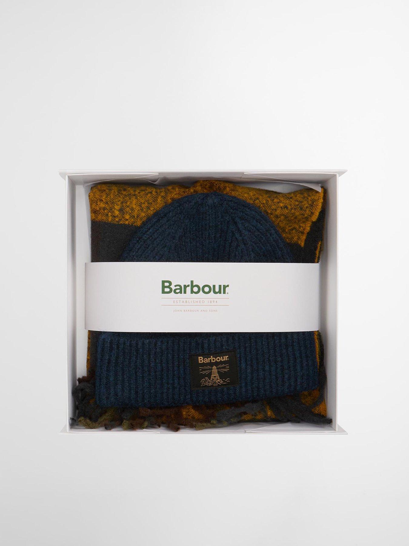 barbour-westerdale-knitted-beanie-amp-scarf-gift-set-brownoutfit