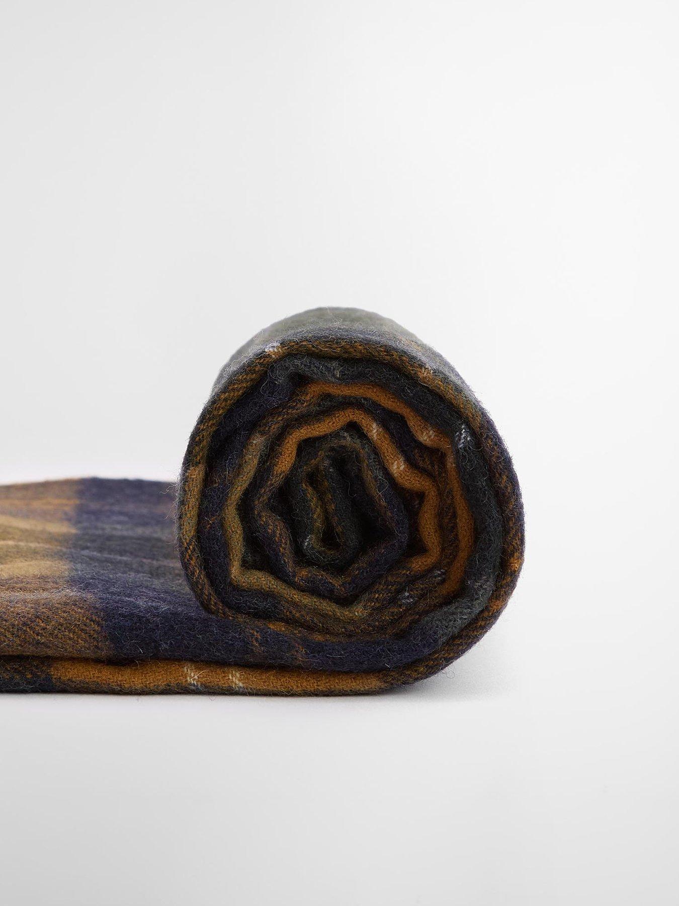 barbour-brack-patchwork-tartan-lambswool-scarf-brownoutfit