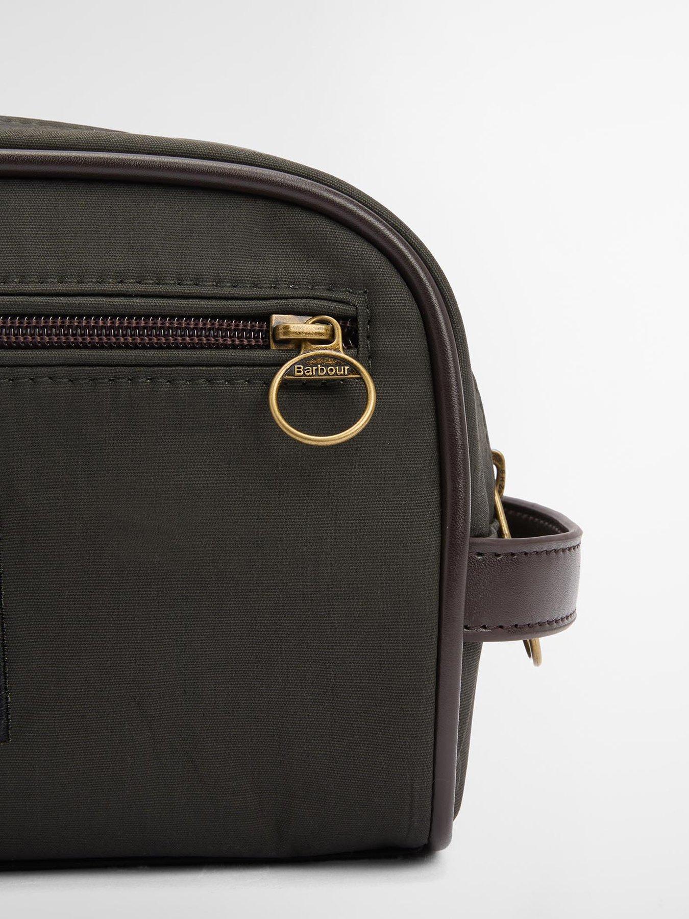 barbour-wax-washbag-khakidetail