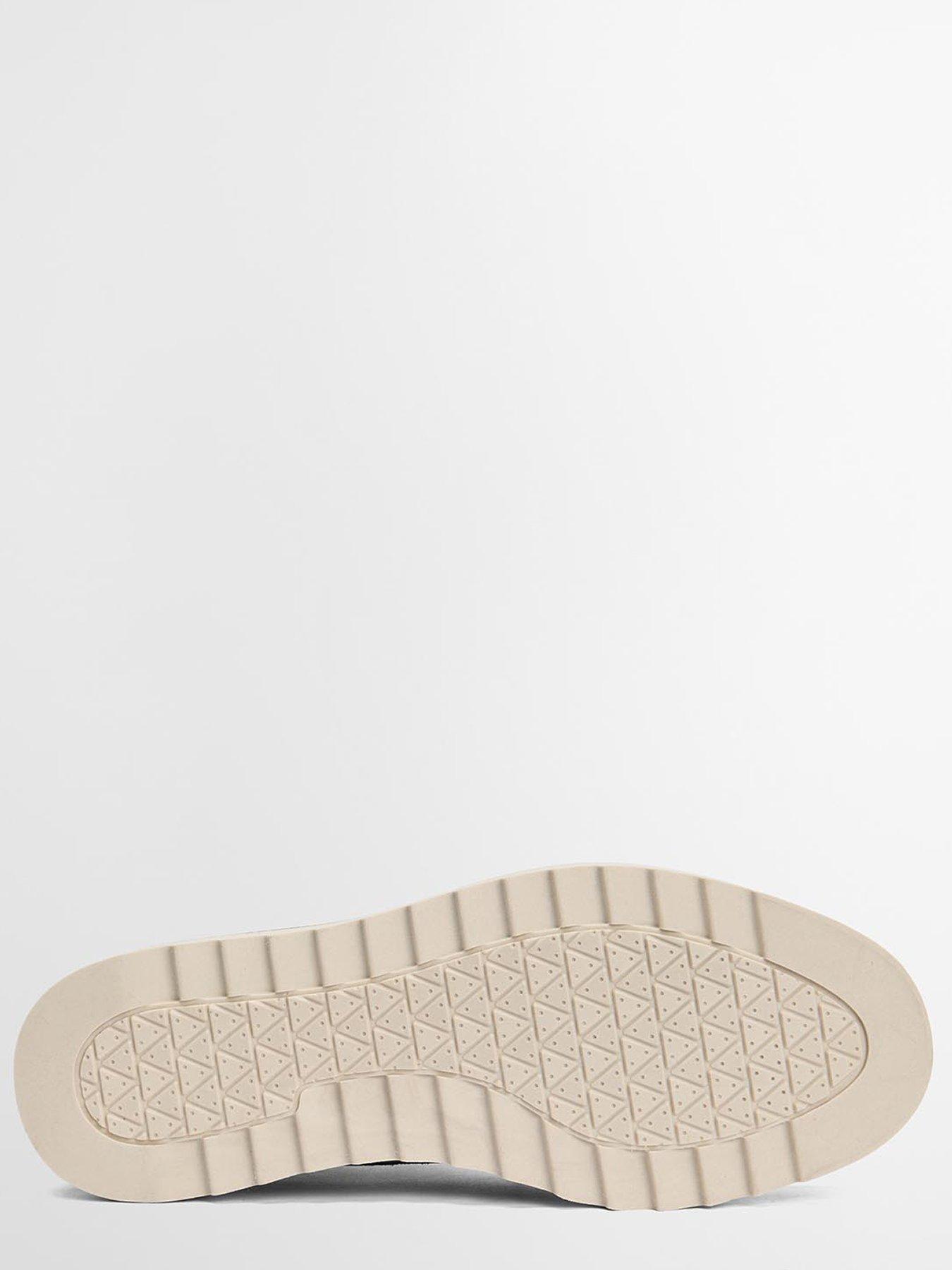 barbour-hadston-two-tone-chukka-boots-browndetail