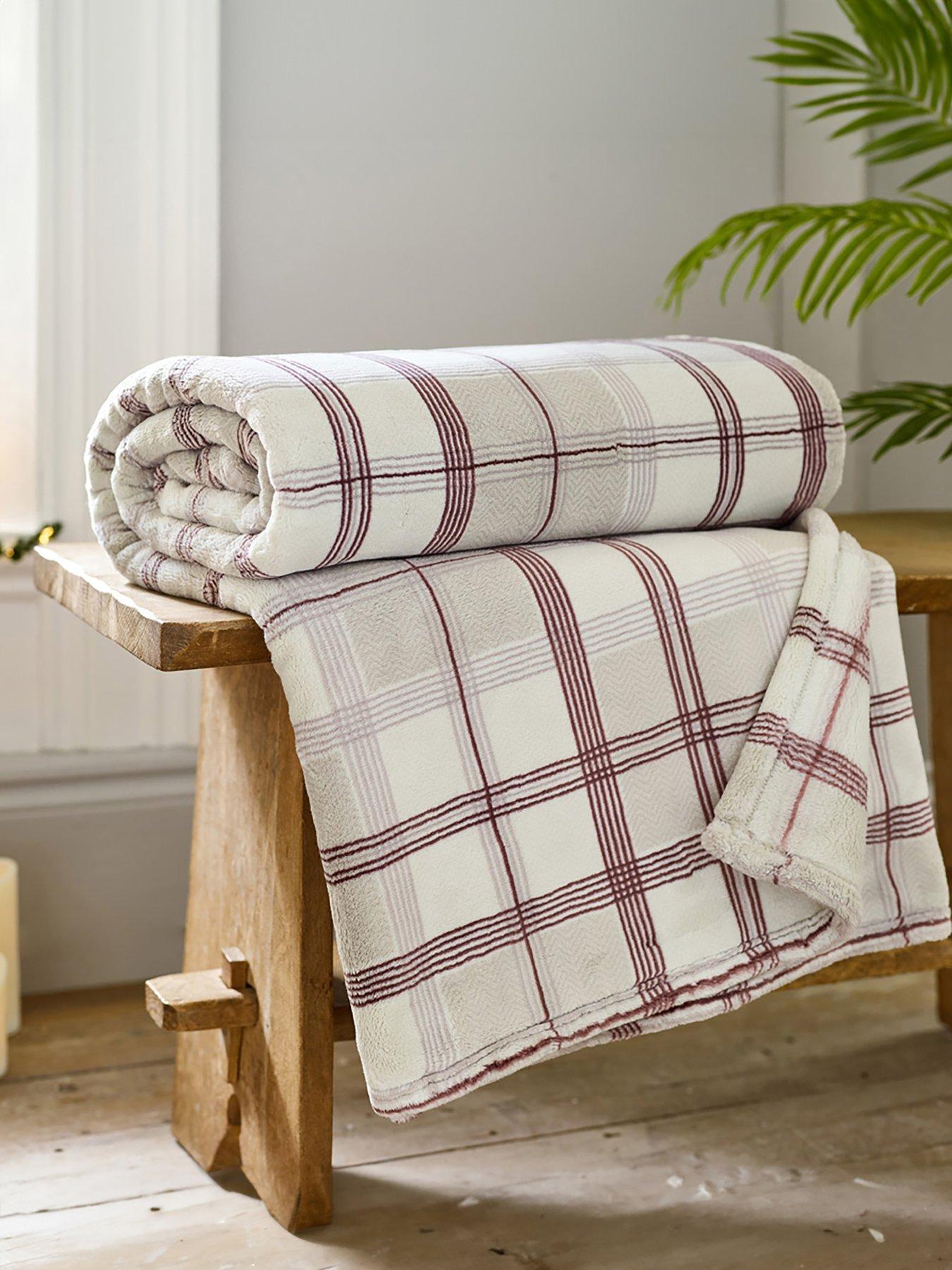 the-lyndon-co-hounds-check-throw-140x180cm