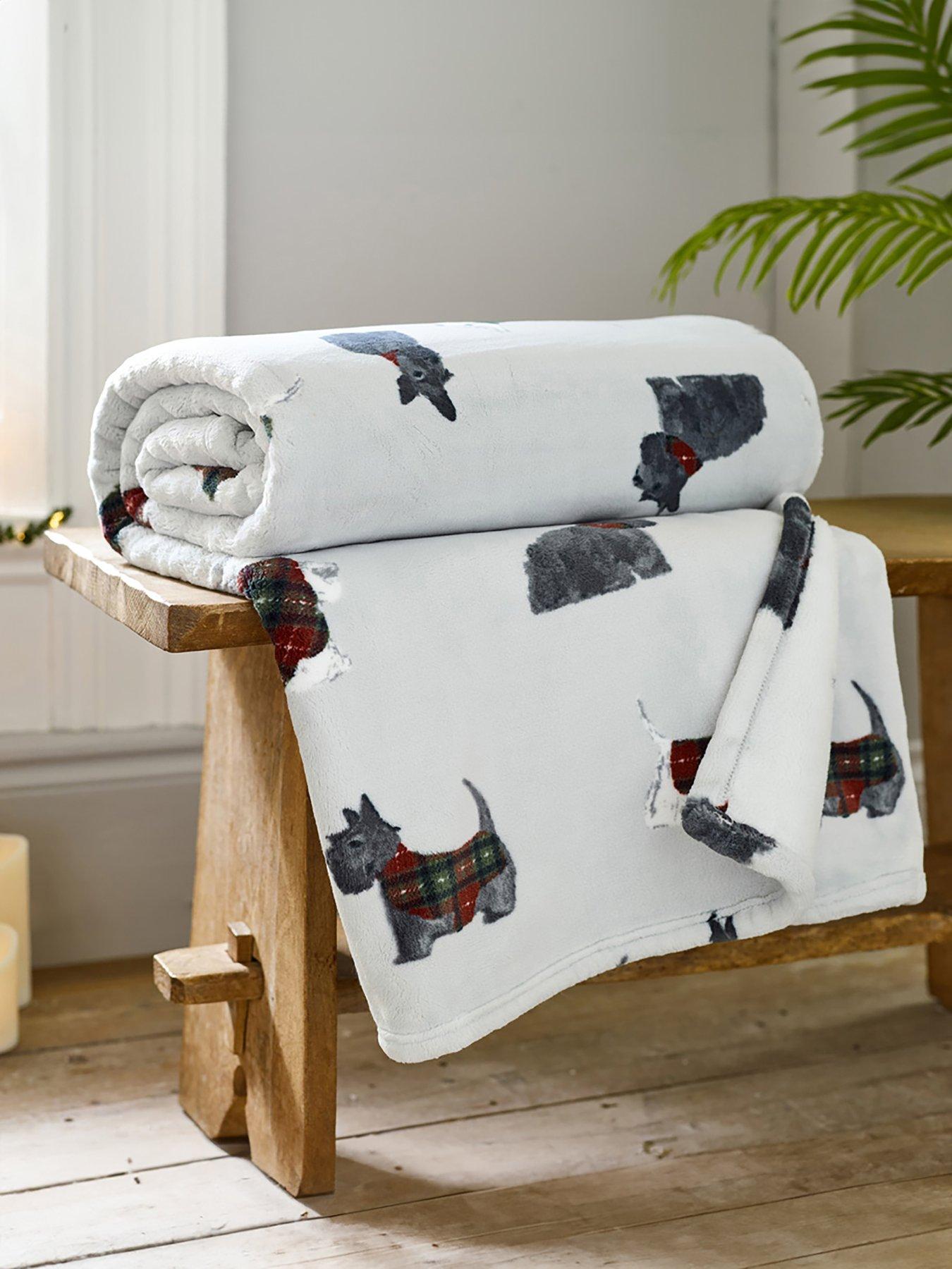 The Lyndon Co Hattie Throw 140x180cm