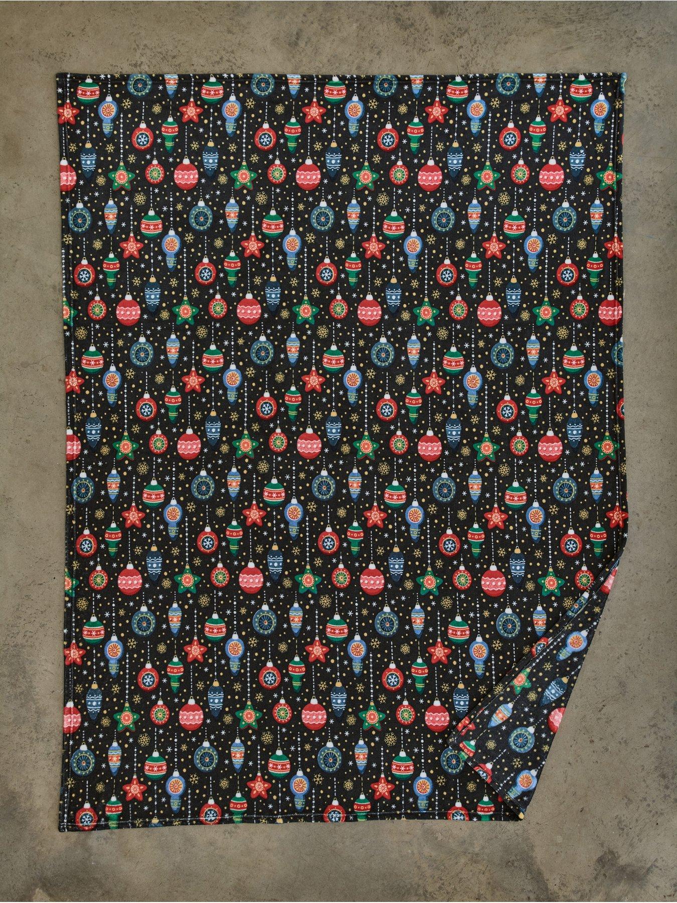 deyongs-christmas-baubles-throw-140x180cmback