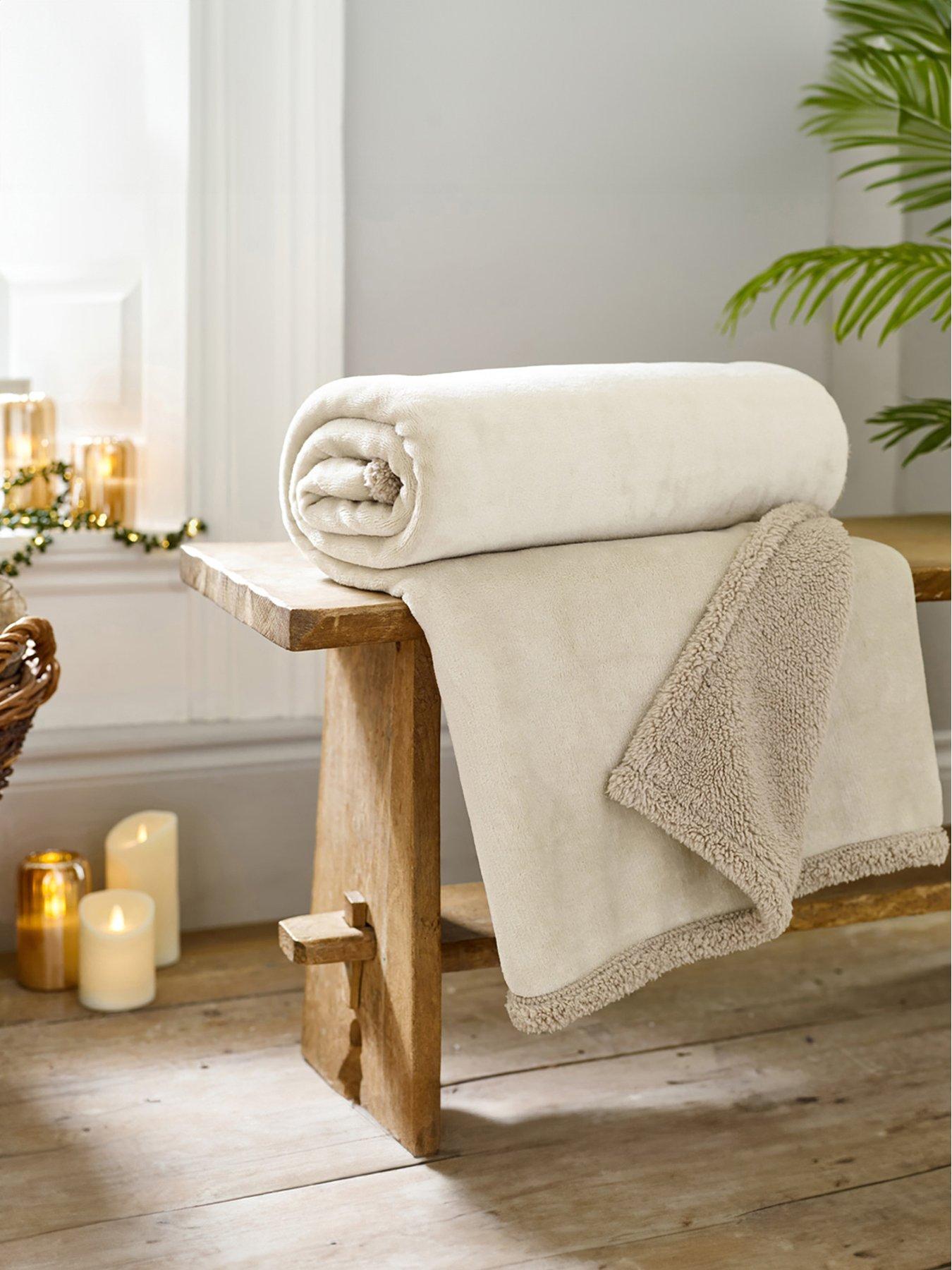 Deyongs Hazelwood Sherpa Throw 130x170cm