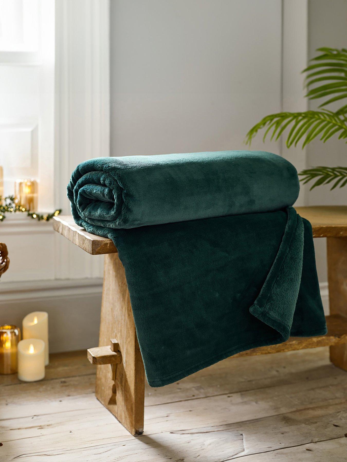 the-lyndon-co-coco-touch-plain-throw-140x180cm
