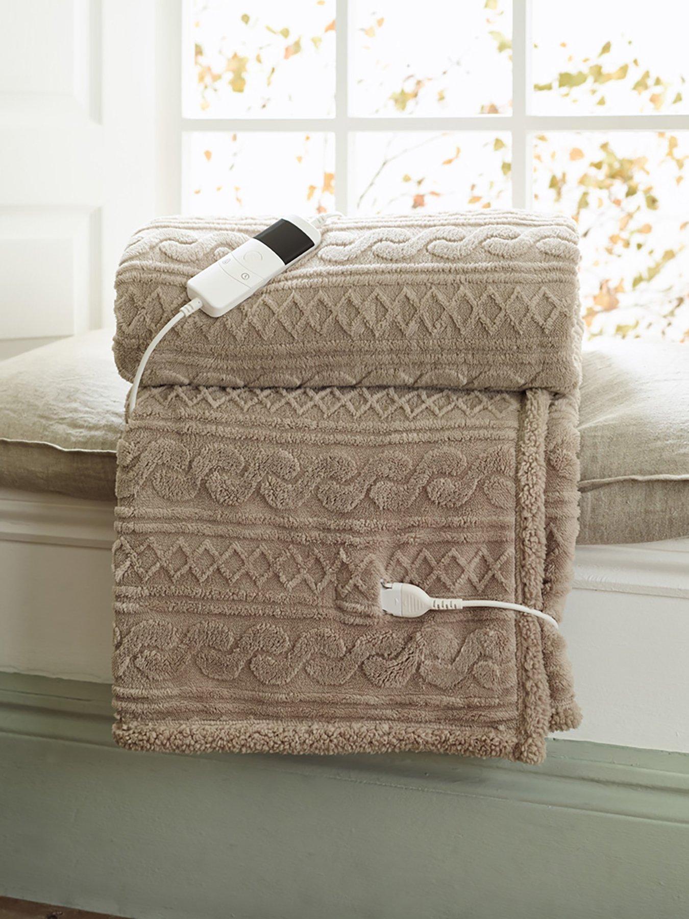 deyongs-heated-throw-cable-sherpa-140x180cm