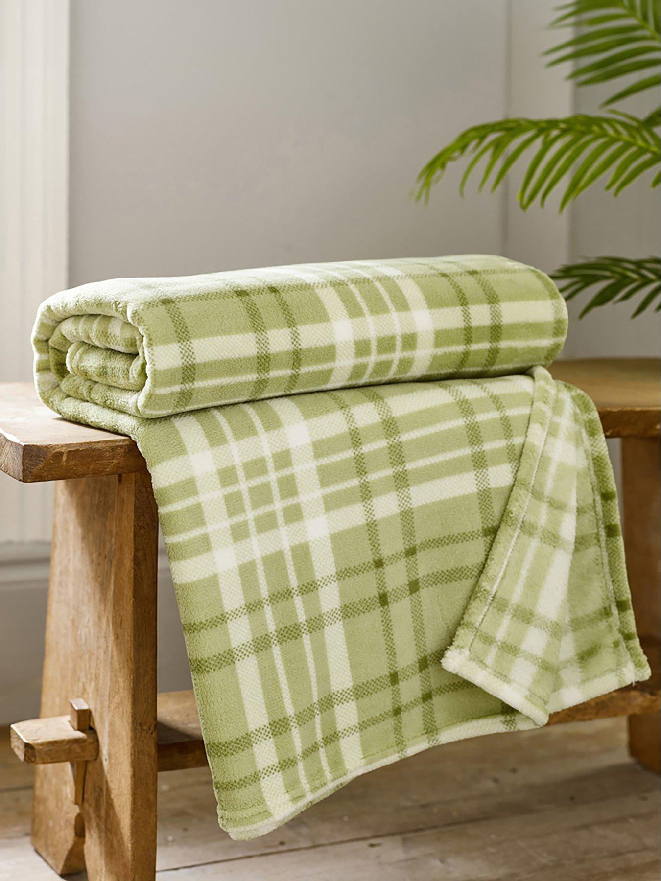 deyongs-snuggle-touch-check-throw-140x180cm