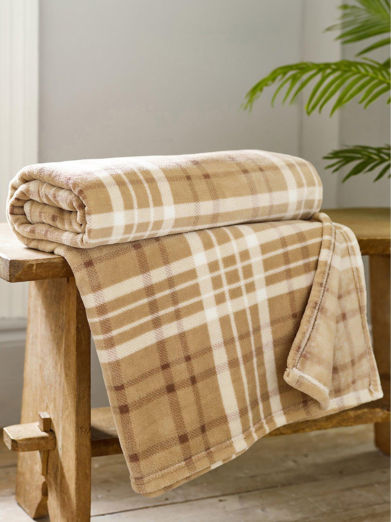 deyongs-snuggle-touch-check-throw-140x180cm